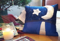 Tranquility Pillow Xmas tree Dec 2018